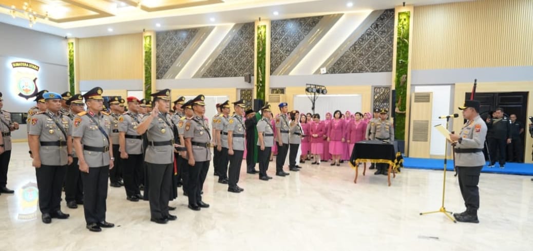 Kapolda Sumut Pimpin Sertijab dan Pengukuhan PJU Serta Kapolres Jajaran - IMG 20260110 WA0017