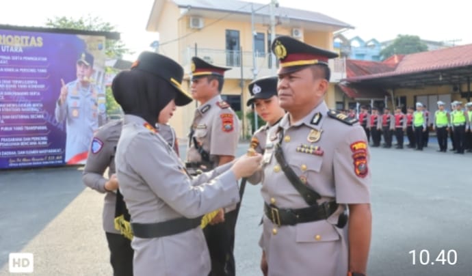Sertijab Kabag SDM dan Kasat Lantas Polres Tebingtinggi, Kapolres : Mutasi Bagian Dari Regenerasi Kepemimpinan - IMG 20260120 WA0027