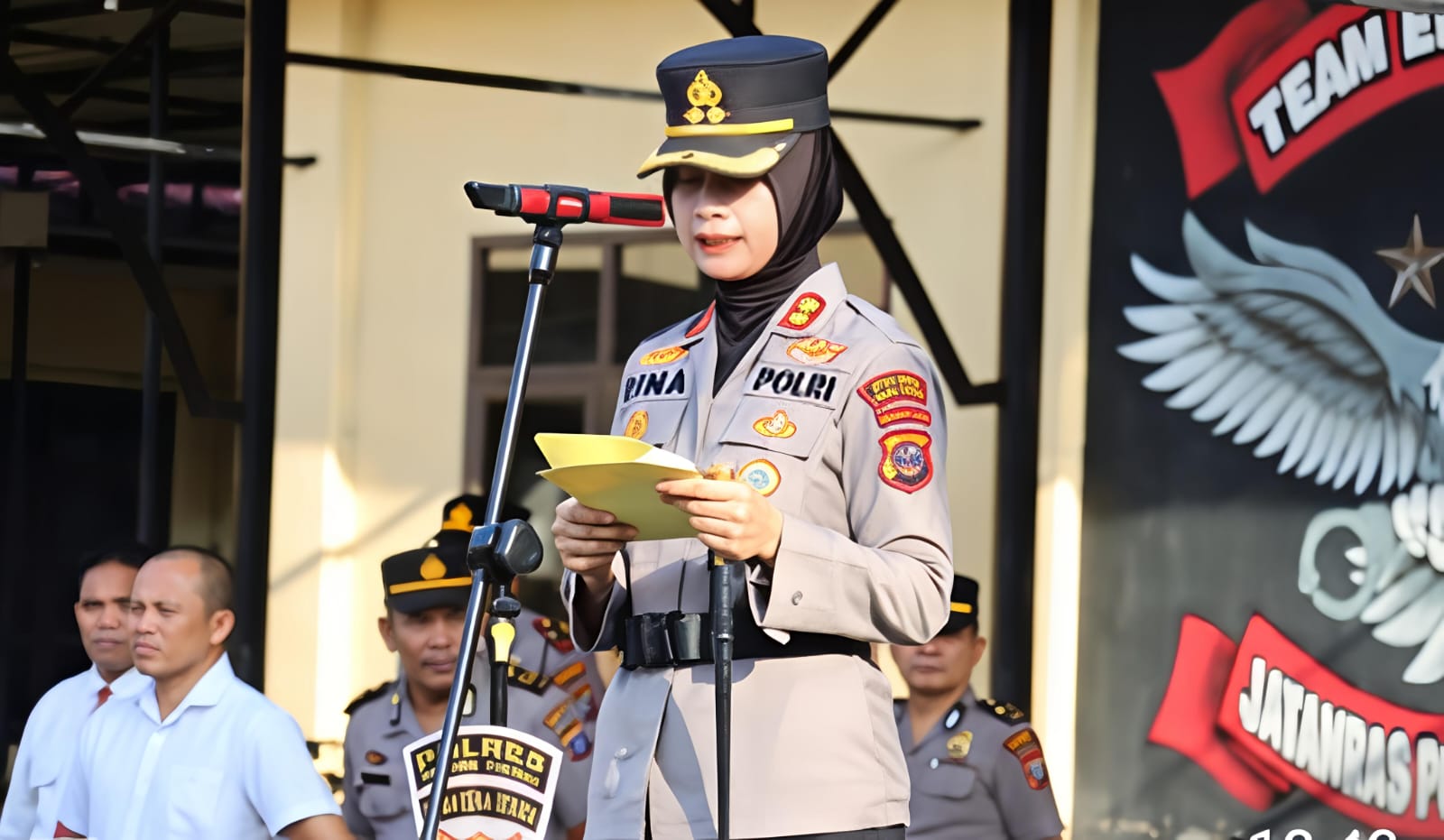 Sertijab Kabag SDM dan Kasat Lantas Polres Tebingtinggi, Kapolres : Mutasi Bagian Dari Regenerasi Kepemimpinan - IMG 20260120 WA0029