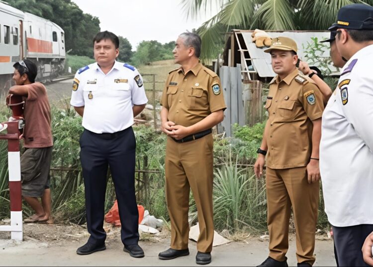 Walikota Tebingtinggi H. Iman Irdian Saragih Tinjau Perlintasan Kereta Api Tanpa Palang Renggut 9 Nyawa