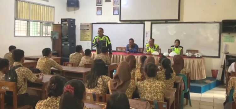 Sat Lantas Polres Sibolga Giat Edukasi Tertib Lantas Di SMK Negeri 2