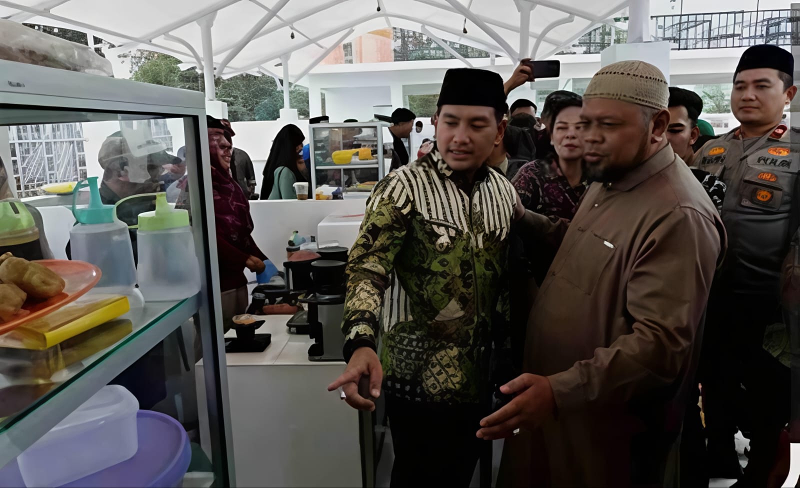Pusat Kuliner Masjid Agung Kota Tebingtinggi Diresmikan, Pesan Walikota : Hentikan Aktifitas Saat Azan, Jaga Keamanan Dan Kebersihan - IMG 20260131 WA0014