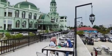 Pusat Kuliner Masjid Agung Kota Tebingtinggi Diresmikan, Pesan Walikota : Hentikan Aktifitas Saat Azan, Jaga Keamanan Dan Kebersihan