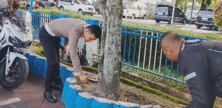 Kapolres Sibolga Gelar Kerja Bakti Di Ruangan Dan Lingkungan Kerja 2 Kapolres Sibolga Gelar Kerja Bakti Di Ruangan Dan Lingkungan Kerja