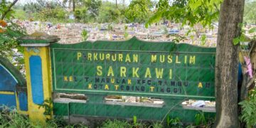 Masyarakat Kota Tebingtinggi Penuhi Pemakaman Umum, Lakukan Tradisi Ziarah Kubur Menjelang Ramadhan 1447 H