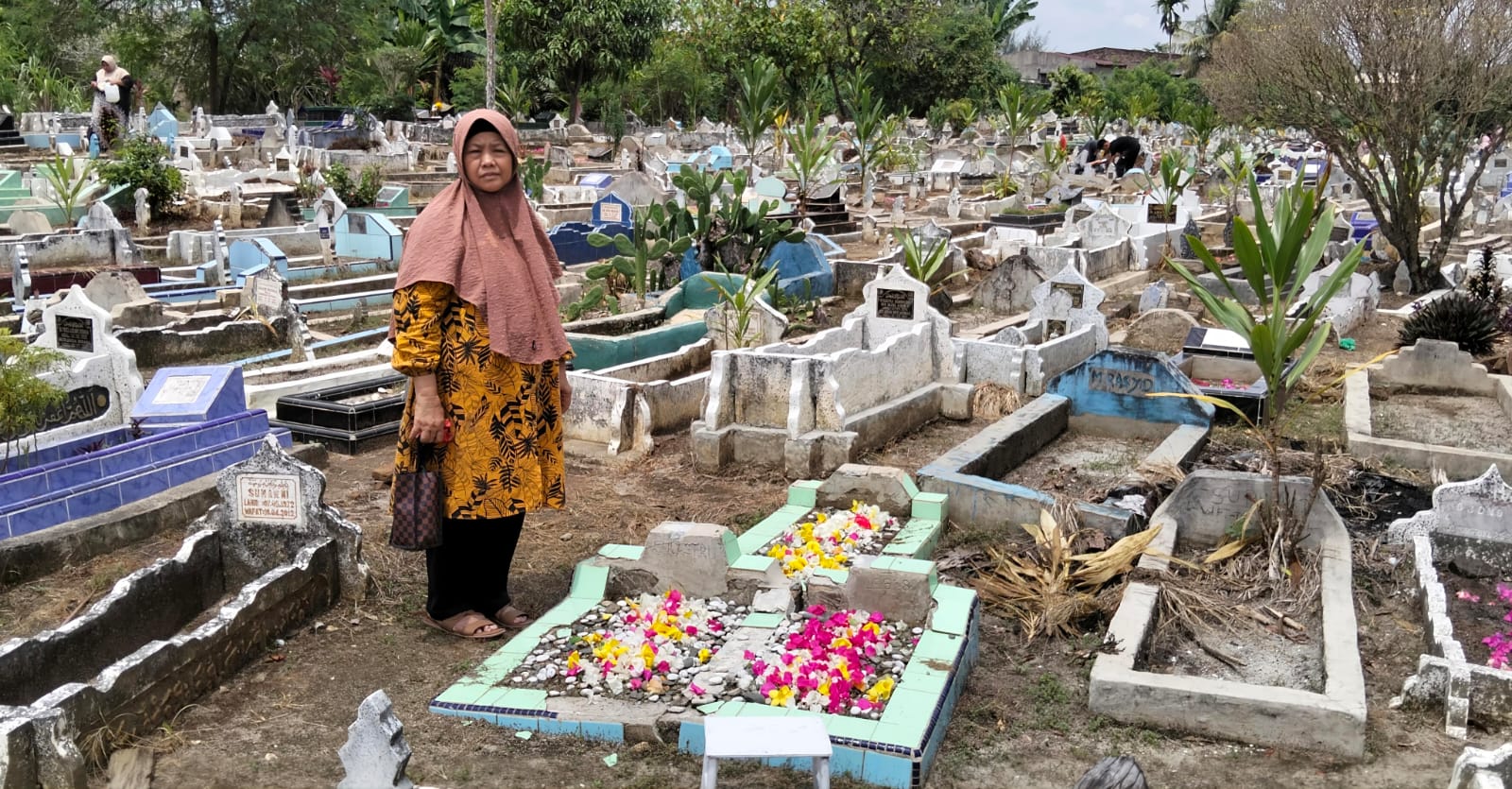Masyarakat Kota Tebingtinggi Penuhi Pemakaman Umum, Lakukan Tradisi Ziarah Kubur Menjelang Ramadhan 1447 H - IMG 20260216 WA0048