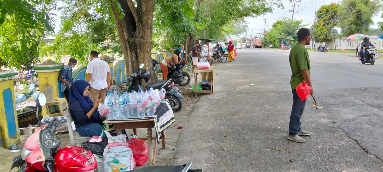 Masyarakat Kota Tebingtinggi Penuhi Pemakaman Umum, Lakukan Tradisi Ziarah Kubur Menjelang Ramadhan 1447 H - IMG 20260216 WA0050