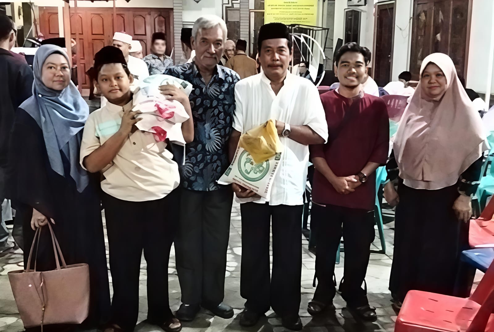 Masyarakat Kota Tebingtinggi Penuhi Pemakaman Umum, Lakukan Tradisi Ziarah Kubur Menjelang Ramadhan 1447 H - IMG 20260216 WA0052