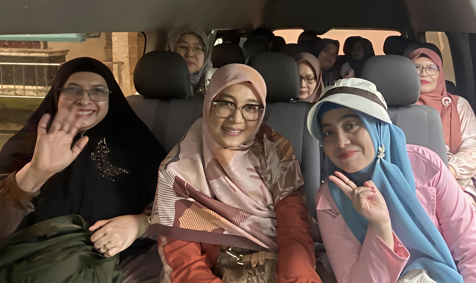 Menjelang Tradisi Meugang Ramadhan 1447 H, Keluarga Majelis Taklim Mushollah Ibnu Shina RSUD Kumpulan Pane Kota Tebingtinggi Salurkan Daging Rendang Untuk Korban Banjir Bandang Aceh Tamiang 8 Menjelang Tradisi Meugang Ramadhan 1447 H, Keluarga Majelis Taklim Mushollah Ibnu Shina RSUD Kumpulan Pane Kota Tebingtinggi Salurkan Daging Rendang Untuk Korban Banjir Bandang Aceh Tamiang - IMG 20260217 WA0026