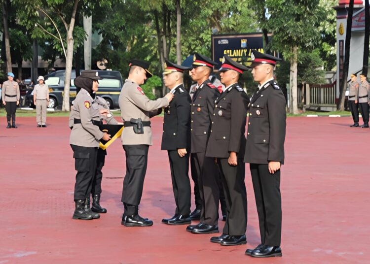 136 Personel Polda Sumut Dianugrahi Satyalancana Merupakan Apresiasi Negara, Tegaskan Komitmen Profesional 2 136 Personel Polda Sumut Dianugrahi Satyalancana Merupakan Apresiasi Negara, Tegaskan Komitmen Profesional