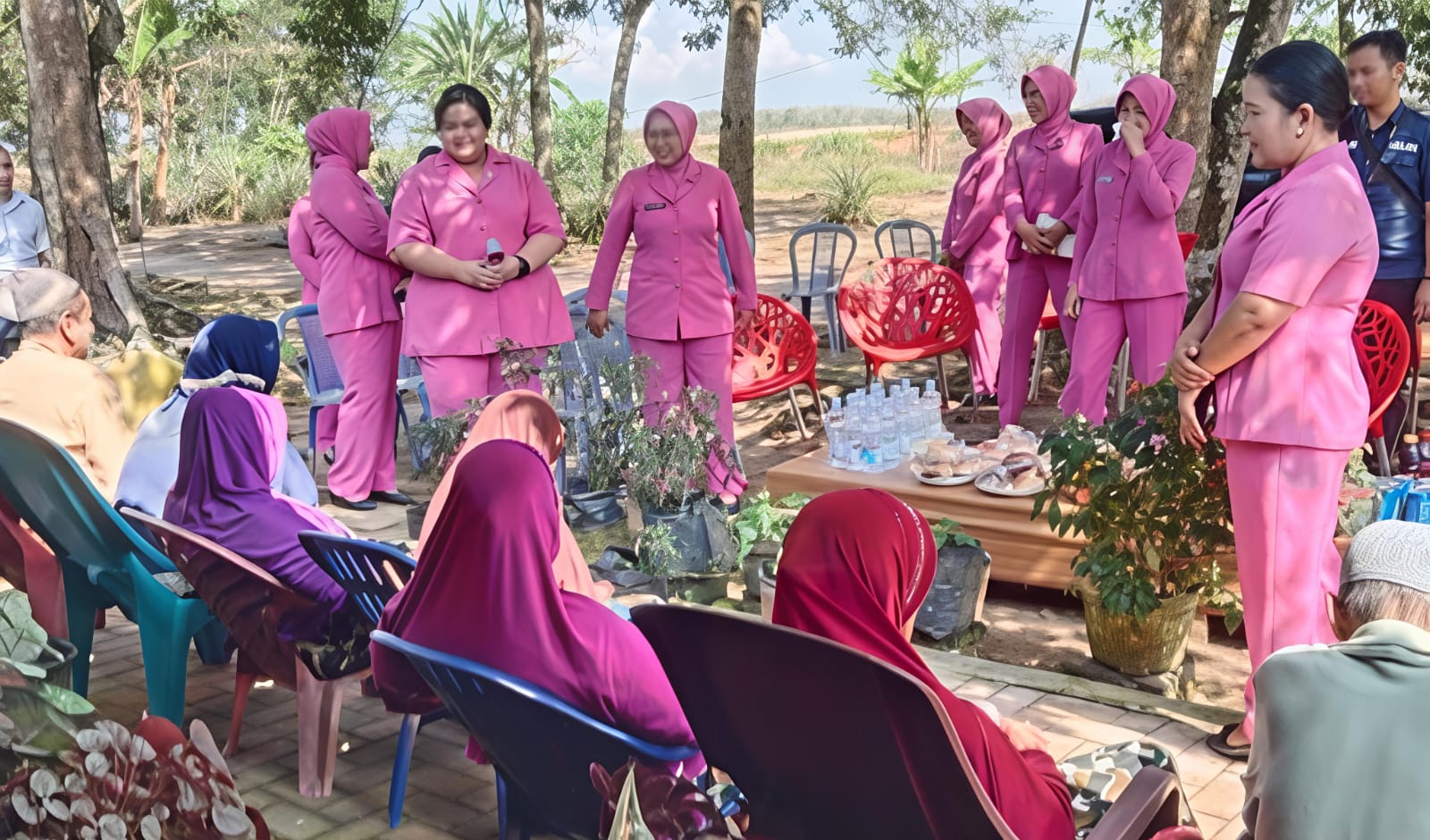 Ketua Bhayangkari Cabang Polresta Deliserdang Kunjungi Rumah Jompo Wreda Sei. Putih, Berikan Tali Asih 3 Ketua Bhayangkari Cabang Polresta Deliserdang Kunjungi Rumah Jompo Wreda Sei. Putih, Berikan Tali Asih - IMG 20260219 WA0013