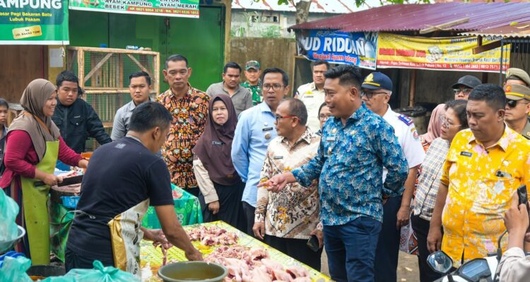 Wabup DS Lom Lom Suwondo Sidak, Harga Kebutuhan Pokok Ramadhan dan Idul Fitri Stabil 2 Wabup DS Lom Lom Suwondo Sidak, Harga Kebutuhan Pokok Ramadhan dan Idul Fitri Stabil