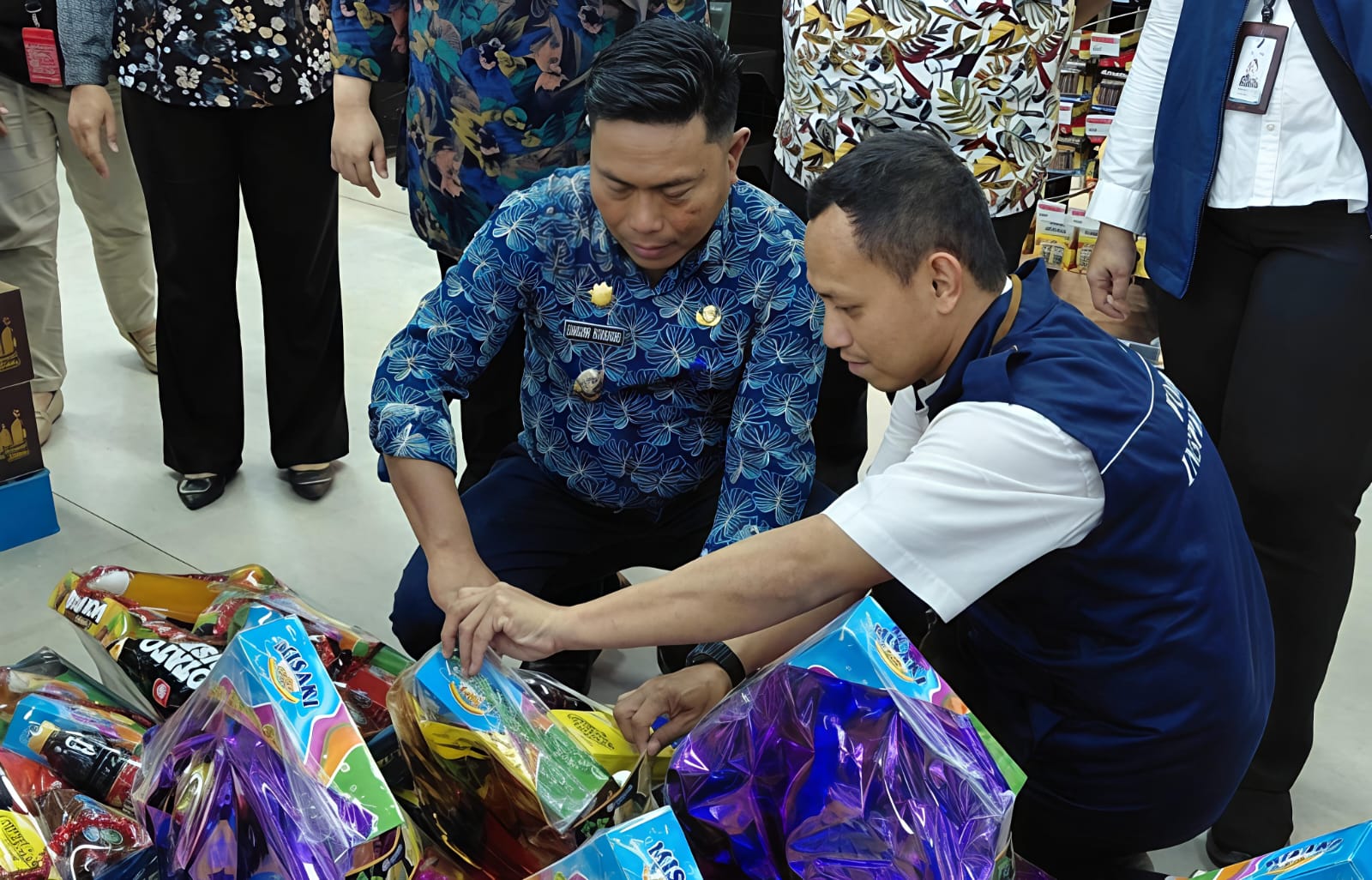 Wabup DS Lom Lom Suwondo Sidak, Harga Kebutuhan Pokok Ramadhan dan Idul Fitri Stabil 6 Wabup DS Lom Lom Suwondo Sidak, Harga Kebutuhan Pokok Ramadhan dan Idul Fitri Stabil - IMG 20260220 WA0030