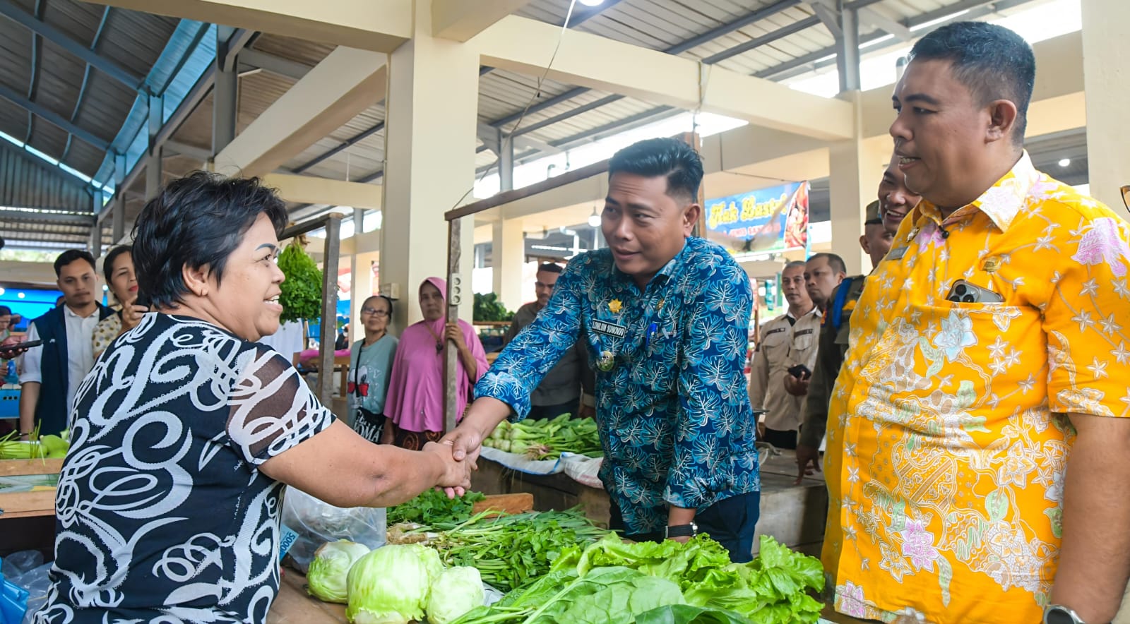 Wabup DS Lom Lom Suwondo Sidak, Harga Kebutuhan Pokok Ramadhan dan Idul Fitri Stabil 7 Wabup DS Lom Lom Suwondo Sidak, Harga Kebutuhan Pokok Ramadhan dan Idul Fitri Stabil - IMG 20260220 WA0031