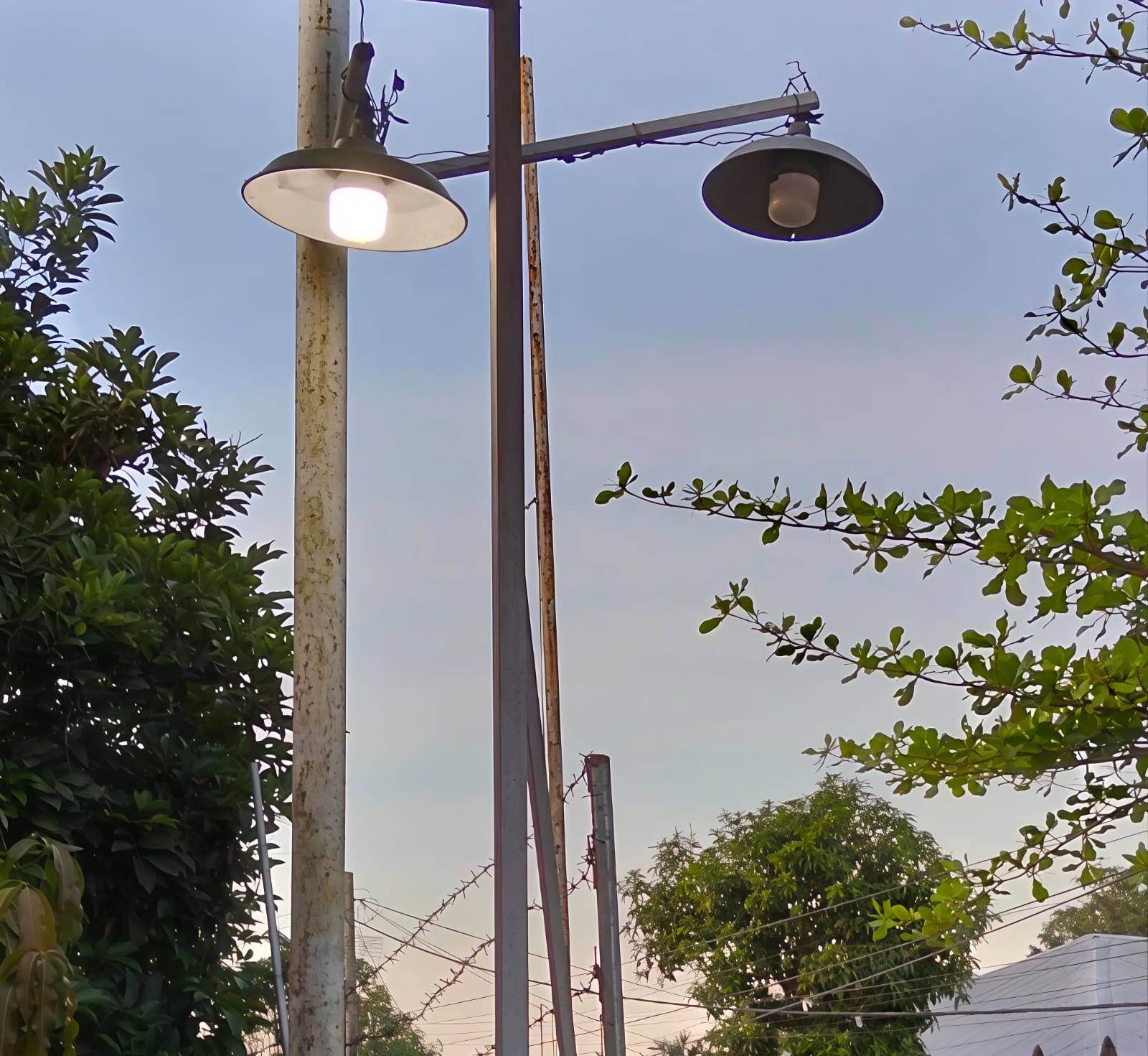 Lapor Pak Wali, LPJ Jalan Bukit Kubu Kota Tebingtinggi Sudah Lama Padam, Tak Pernah Diperbaiki - IMG 20260221 WA0016