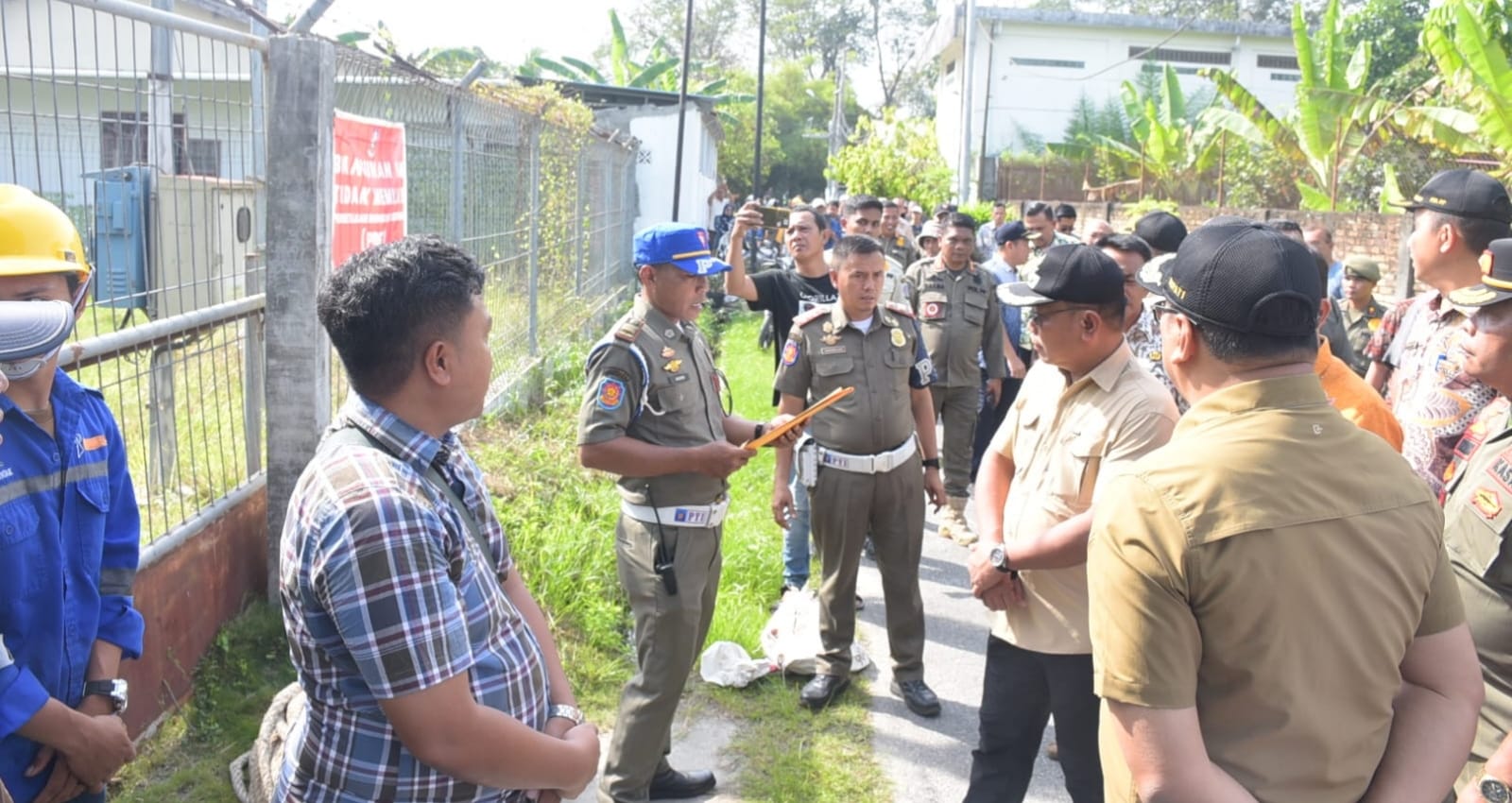 Bupati Deliserdang Bersama Wabup Pimpin Tim Gabungan Tertibkan Tower Tidak Miliki PBG - IMG 20260228 WA0003