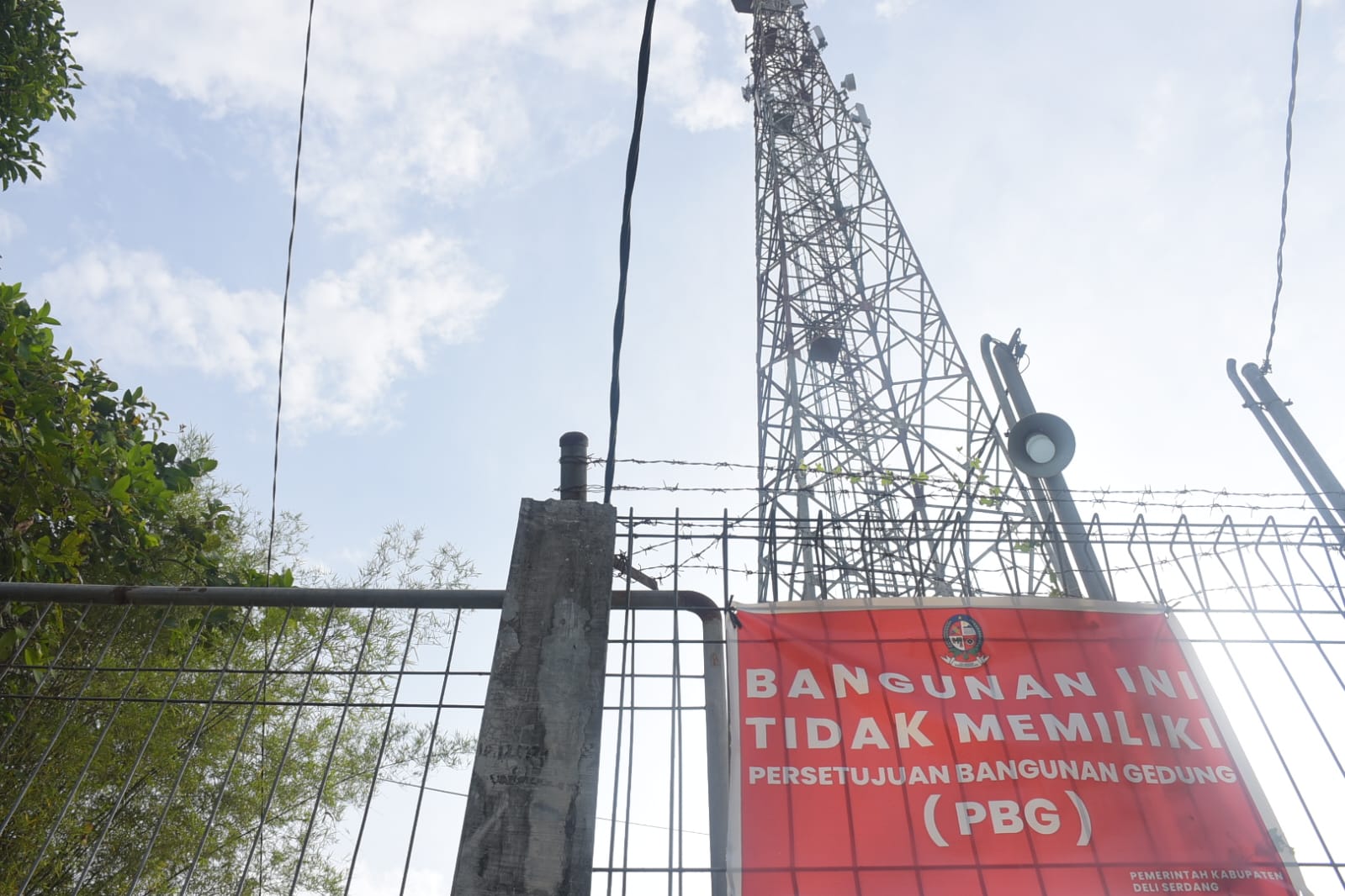 Bupati Deliserdang Bersama Wabup Pimpin Tim Gabungan Tertibkan Tower Tidak Miliki PBG - IMG 20260228 WA0004
