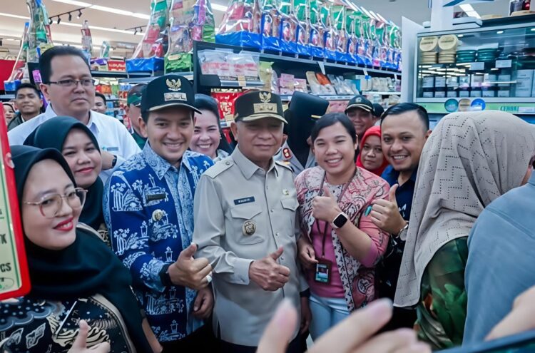Walikota Tebingtinggi H. Iman Irdian Saragih Terima Kunjungan Menteri Perdagangan RI Budi Santoso 2 Walikota Tebingtinggi H. Iman Irdian Saragih Terima Kunjungan Menteri Perdagangan RI Budi Santoso