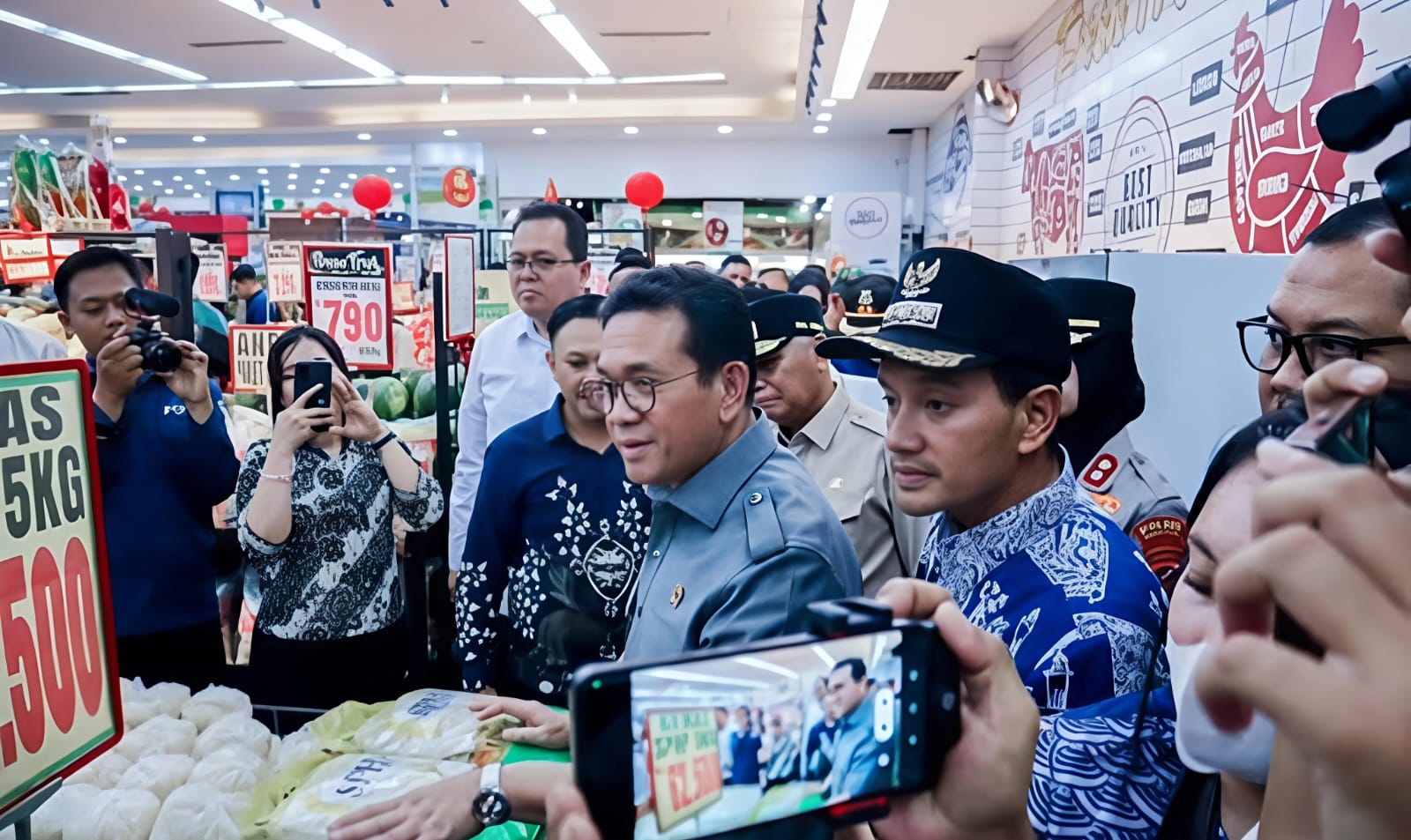 Walikota Tebingtinggi H. Iman Irdian Saragih Terima Kunjungan Menteri Perdagangan RI Budi Santoso - IMG 20260301 WA0011