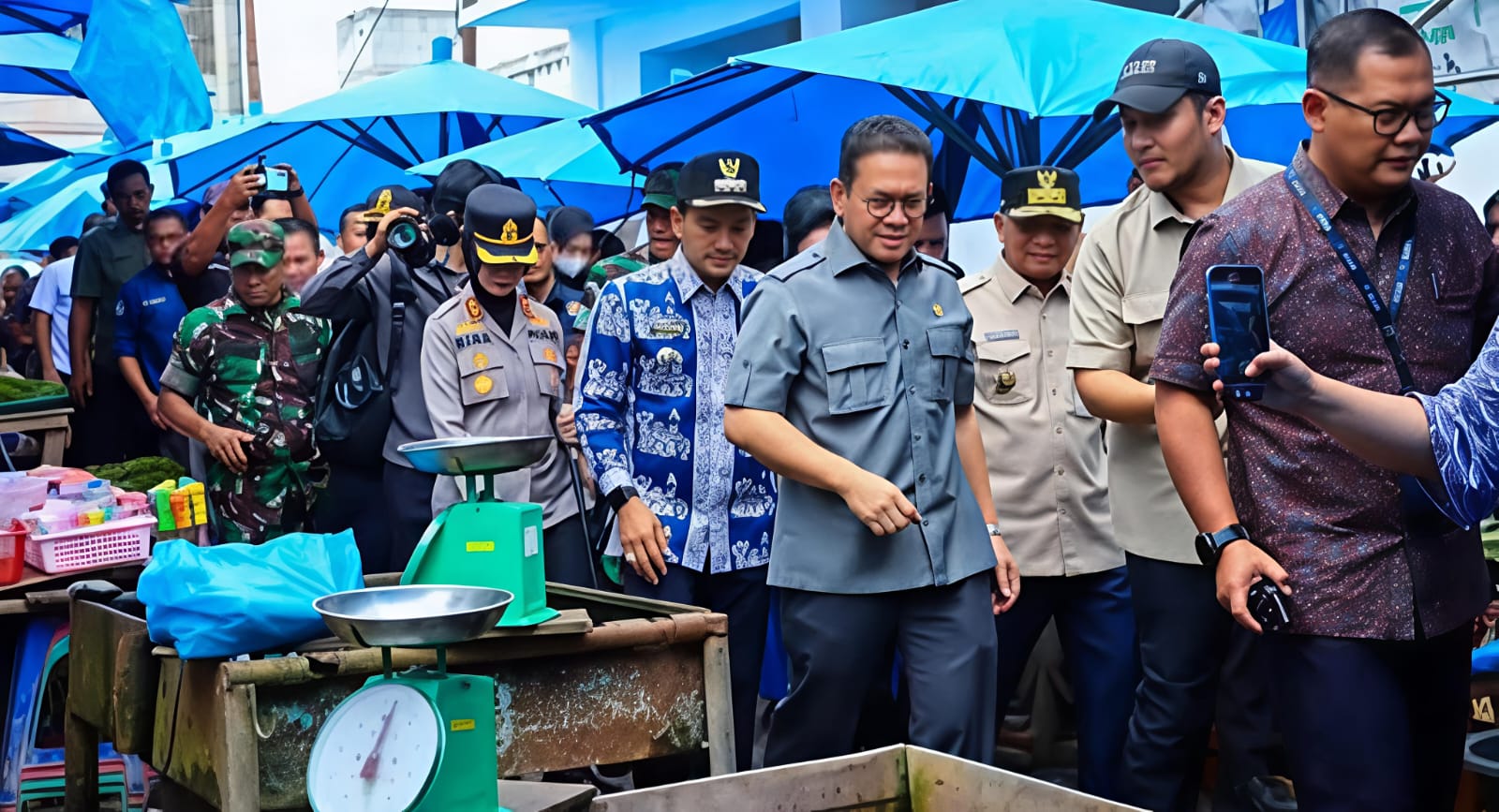 Walikota Tebingtinggi H. Iman Irdian Saragih Terima Kunjungan Menteri Perdagangan RI Budi Santoso - IMG 20260301 WA0014