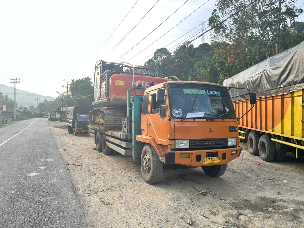 Polda Sumut Amankan Dua Ekskavator Diduga Untuk Aktivitas Pertambangan Emas Ilegal Di Madina 3 Polda Sumut Amankan Dua Ekskavator Diduga Untuk Aktivitas Pertambangan Emas Ilegal Di Madina - IMG 20260302 WA0019