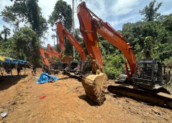Tempuh Jalan Kaki 12 Jam, Polda Sumut Sita 14 Ekskavator di Tambang Emas Ilegal Madina, 7 Orang Ditangkap