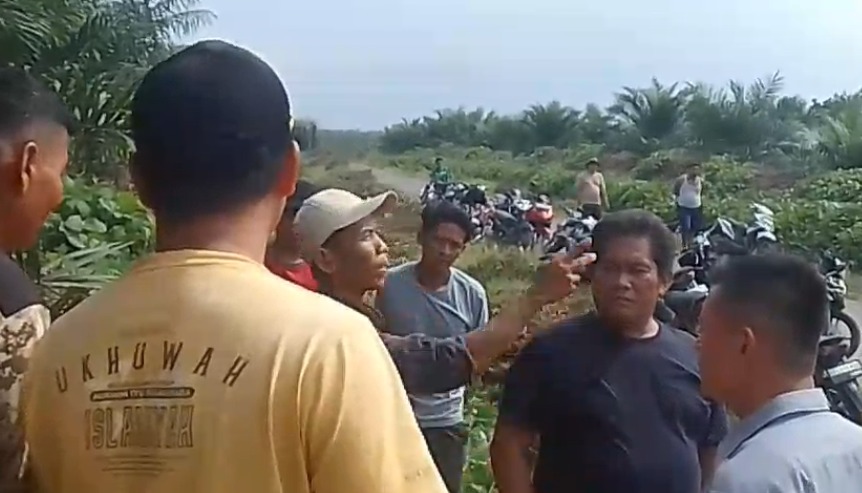 Manejemen PTPN IV Regional I Kebun Sei. Putih Klarifikasi Atas Pembangunan Pos Pengamanan Di Areal HGU 4 Manejemen PTPN IV Regional I Kebun Sei. Putih Klarifikasi Atas Pembangunan Pos Pengamanan Di Areal HGU - IMG 20260305 WA0002