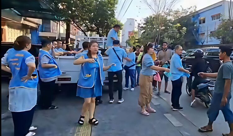 Yayasan Thongs Berkah Mulia Abadi Bersama Kajari Medan Bagikan 700 Paket Takjil