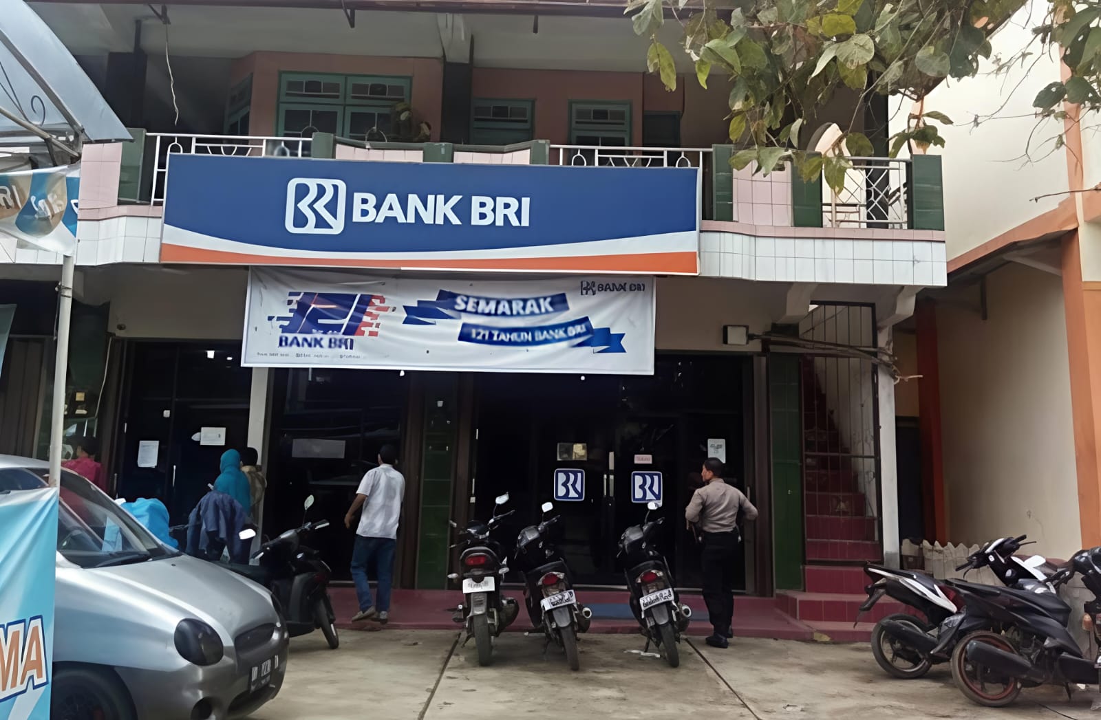 Manajer BRI Unit Dua Koto Deddy Risfaldian Berikan Pelayanan Prima Kepada Nasabah, Keberadaannya Makin Dirasakan Manfaatnya 4 Manajer BRI Unit Dua Koto Deddy Risfaldian Berikan Pelayanan Prima Kepada Nasabah, Keberadaannya Makin Dirasakan Manfaatnya - IMG 20260308 WA0019