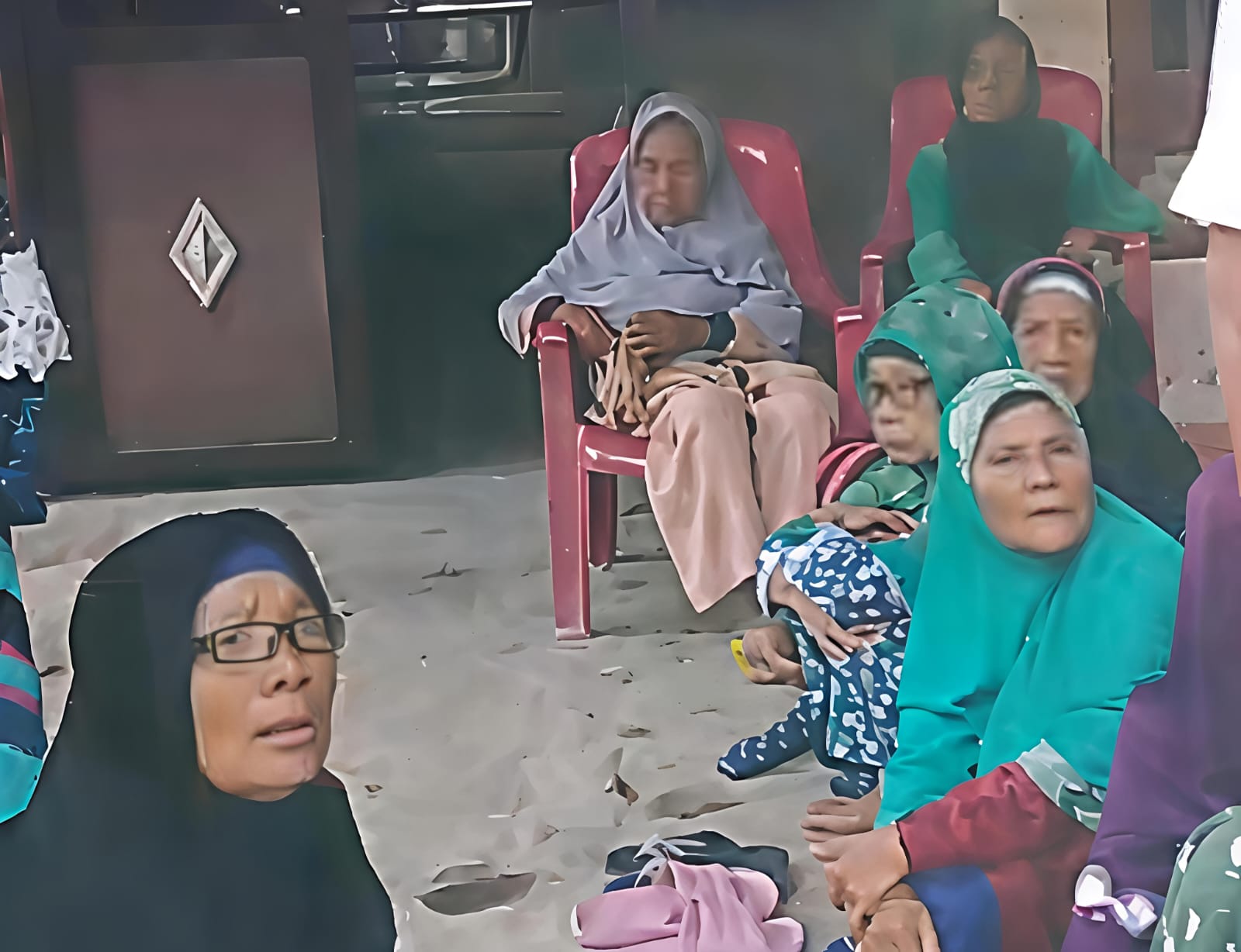 Ketum KP3N H. Zulkifli Barus Tuding Direksi Holding Dan Palmco Kambing Hitamkan Danantara, Ribuan Purnakarya PTPN Tuntut Direksi Segera Mundur, Karena Telah Sengsarakan Pensiunan Tak Bayar Uang Beras Dan THR - IMG 20260312 WA0097