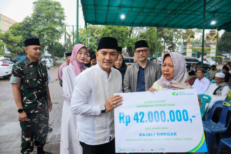 Pemko Tebingtinggi Gelar Silaturahmi Kebangsaan Dan Buka Puasa Bersama, Walikota : Jaga Keharmonisan Ditengah Keberagaman 2 Pemko Tebingtinggi Gelar Silaturahmi Kebangsaan Dan Buka Puasa Bersama, Walikota : Jaga Keharmonisan Ditengah Keberagaman