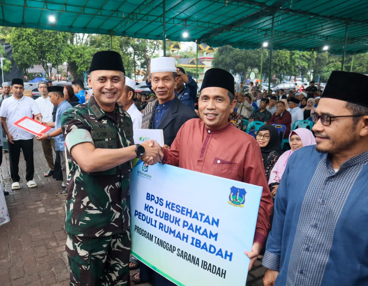 Pemko Tebingtinggi Gelar Silaturahmi Kebangsaan Dan Buka Puasa Bersama, Walikota : Jaga Keharmonisan Ditengah Keberagaman 5 Pemko Tebingtinggi Gelar Silaturahmi Kebangsaan Dan Buka Puasa Bersama, Walikota : Jaga Keharmonisan Ditengah Keberagaman - IMG 20260316 WA0015