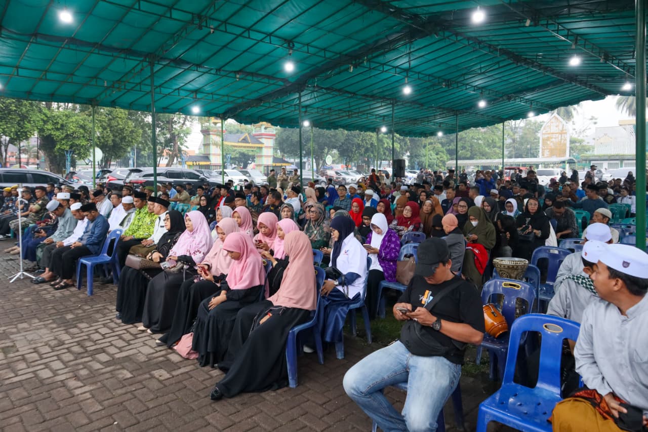 Pemko Tebingtinggi Gelar Silaturahmi Kebangsaan Dan Buka Puasa Bersama, Walikota : Jaga Keharmonisan Ditengah Keberagaman 7 Pemko Tebingtinggi Gelar Silaturahmi Kebangsaan Dan Buka Puasa Bersama, Walikota : Jaga Keharmonisan Ditengah Keberagaman - IMG 20260316 WA0017