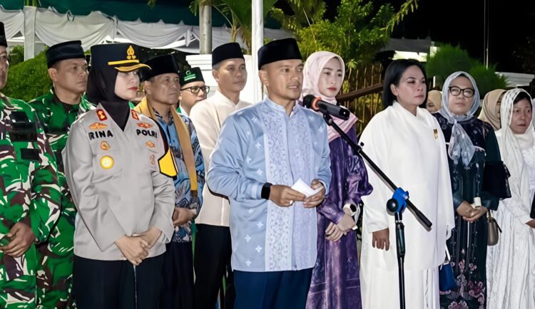 Pemko Tebingtinggi Gelar Pawai Takbir Idul Fithri, Pesan Walikota Di Malam Takbiran : Jaga Ukhuwah Dan Pererat Toleransi 2 Pemko Tebingtinggi Gelar Pawai Takbir Idul Fithri, Pesan Walikota Di Malam Takbiran : Jaga Ukhuwah Dan Pererat Toleransi