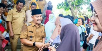 Tinjau Penyaluran Bantuan Pangan Di Bajenis, Walikota Iman Irdian Saragih : Ini Bentuk Kepedulian Pemerintah