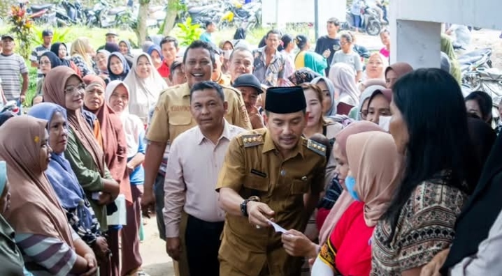 Tinjau Penyaluran Bantuan Pangan Di Bajenis, Walikota Iman Irdian Saragih : Ini Bentuk Kepedulian Pemerintah - IMG 20260401 WA0003