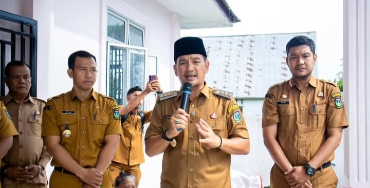Tinjau Penyaluran Bantuan Pangan Di Bajenis, Walikota Iman Irdian Saragih : Ini Bentuk Kepedulian Pemerintah - IMG 20260401 WA0004