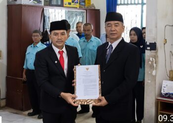 Walikota H. Iman Irdian Saragih Lantik Erwin Suheri Damanik Sebagai Dewas Perumda Tirta Bulian Tebingtinggi