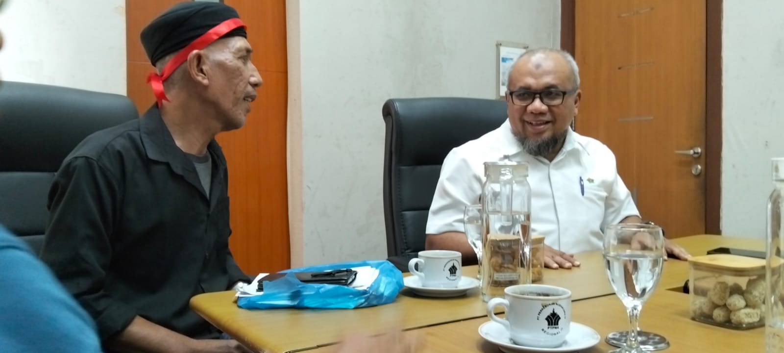 Pensiunan PTPN IV Palmco Unjukrasa Tuntut Uang Beras Di Kanpus Regional 2 Medan, Minta CEO DANANTARA Pecat Jatmiko - IMG 20260406 WA0008 1