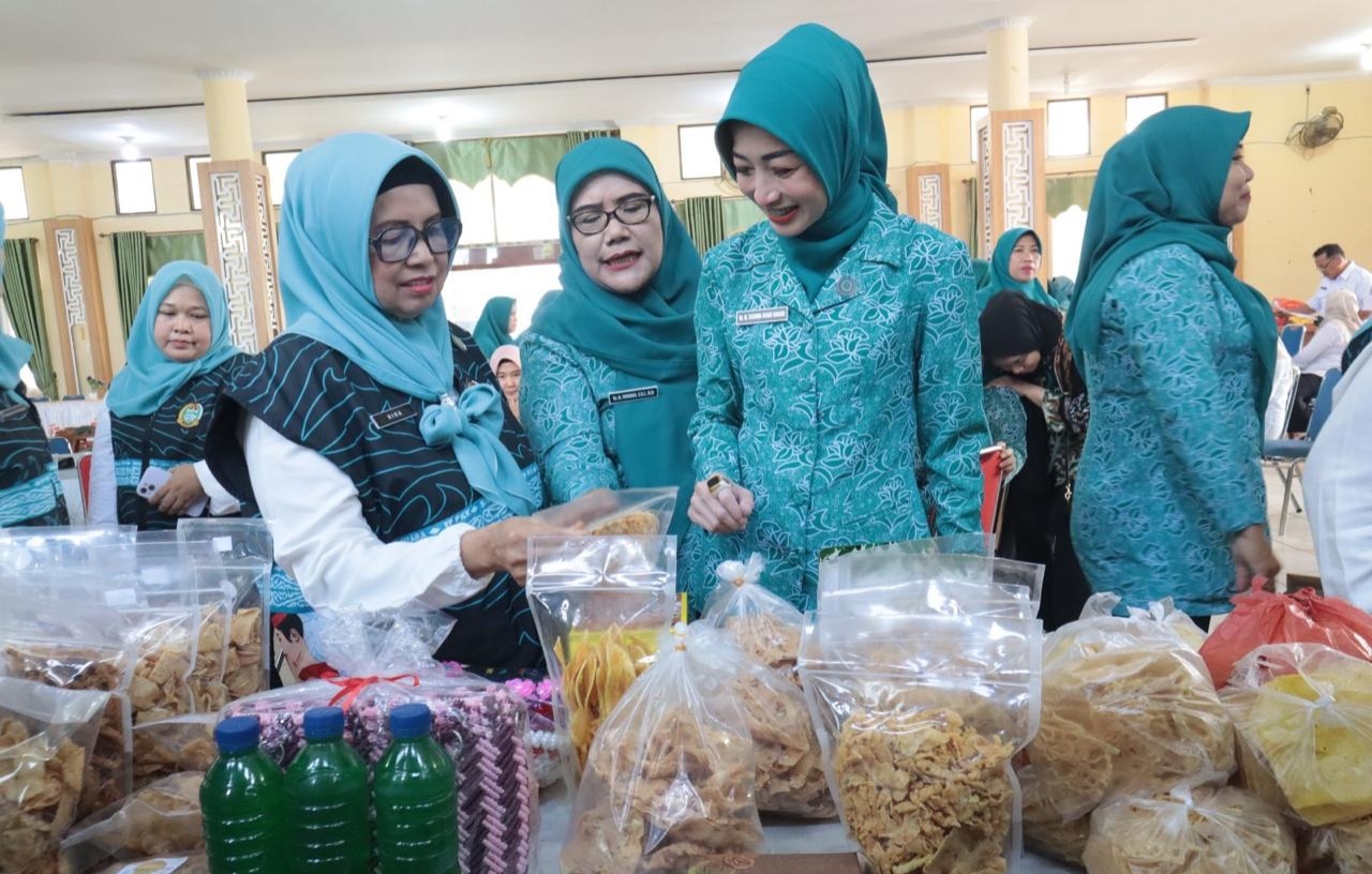 Ketua TP PKK Tebingtinggi Ny. Hj. Susmira Wanti Iman Irdian Sambut Tim Supervisi Penilaian HKG Provsu - IMG 20260411 WA0002