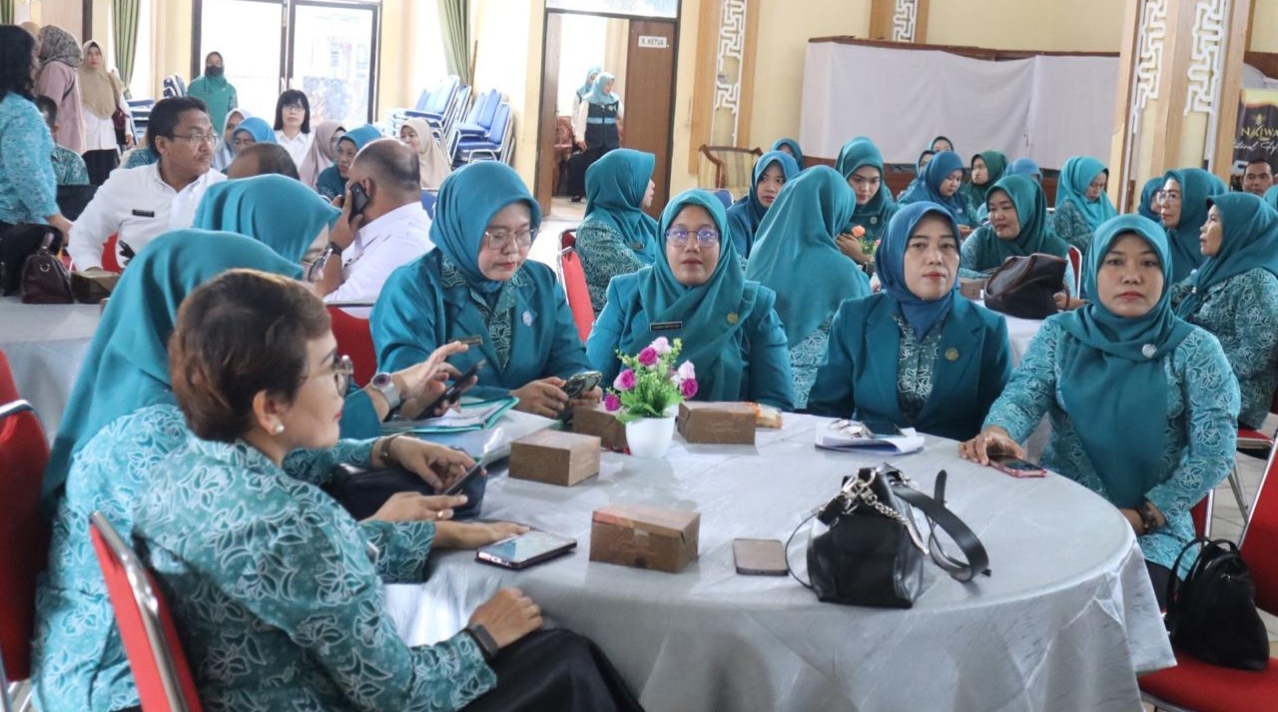 Ketua TP PKK Tebingtinggi Ny. Hj. Susmira Wanti Iman Irdian Sambut Tim Supervisi Penilaian HKG Provsu - IMG 20260411 WA0004