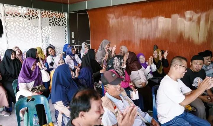 Bupati Deliserdang Resmikan Alun-alun Kota Galang, Asri Ludin : Jadi Ikon Kemajuan Daerah Dalam Penataan Kawasan Tertib Dan Indah 6 Bupati Deliserdang Resmikan Alun-alun Kota Galang, Asri Ludin : Jadi Ikon Kemajuan Daerah Dalam Penataan Kawasan Tertib Dan Indah - IMG 20260413 WA0010