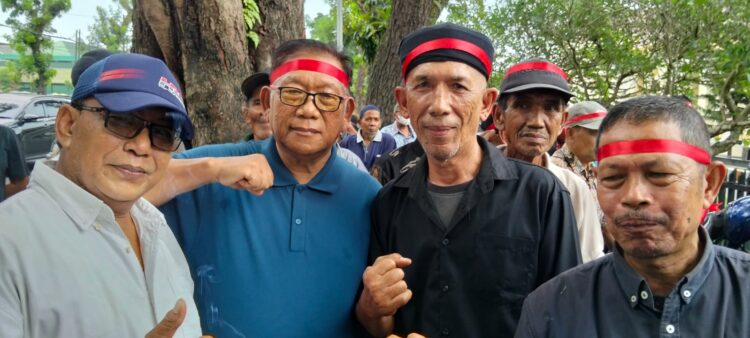 Perwakilan Aksi Unjukrasa Tuntut Uang Beras Pensiunan PTPN IV Palmco Kecewa, Dijanjikan Bertemu Direksi 14 April 2026 Ditunda 2 Perwakilan Aksi Unjukrasa Tuntut Uang Beras Pensiunan PTPN IV Palmco Kecewa, Dijanjikan Bertemu Direksi 14 April 2026 Ditunda