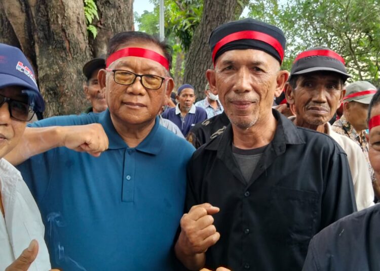 Perwakilan Aksi Unjukrasa Tuntut Uang Beras Pensiunan PTPN IV Palmco Kecewa, Dijanjikan Bertemu Direksi 14 April 2026 Ditunda 2 Perwakilan Aksi Unjukrasa Tuntut Uang Beras Pensiunan PTPN IV Palmco Kecewa, Dijanjikan Bertemu Direksi 14 April 2026 Ditunda