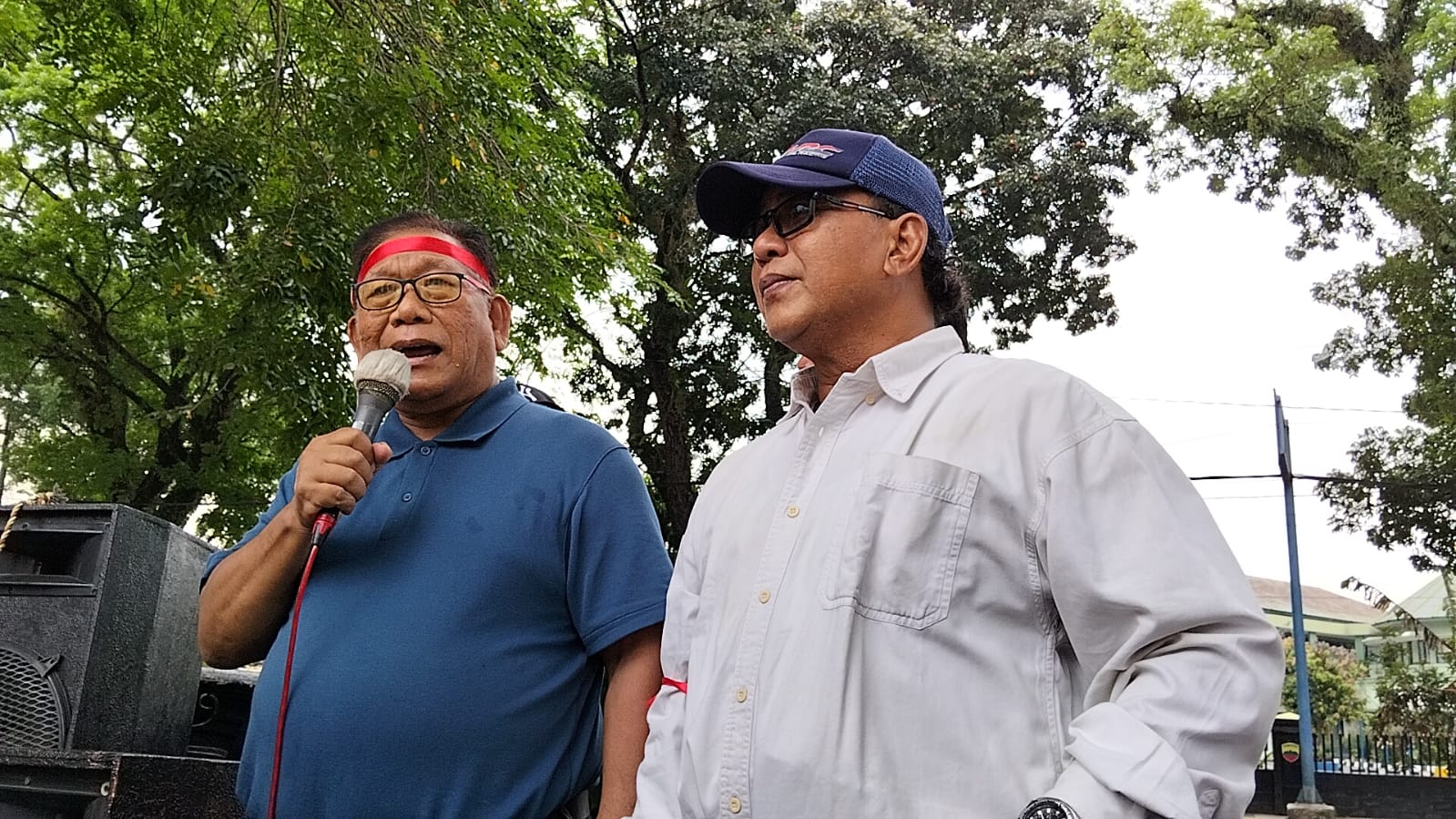 Perwakilan Aksi Unjukrasa Tuntut Uang Beras Pensiunan PTPN IV Palmco Kecewa, Dijanjikan Bertemu Direksi 14 April 2026 Ditunda 5 Perwakilan Aksi Unjukrasa Tuntut Uang Beras Pensiunan PTPN IV Palmco Kecewa, Dijanjikan Bertemu Direksi 14 April 2026 Ditunda - IMG 20260414 WA0007