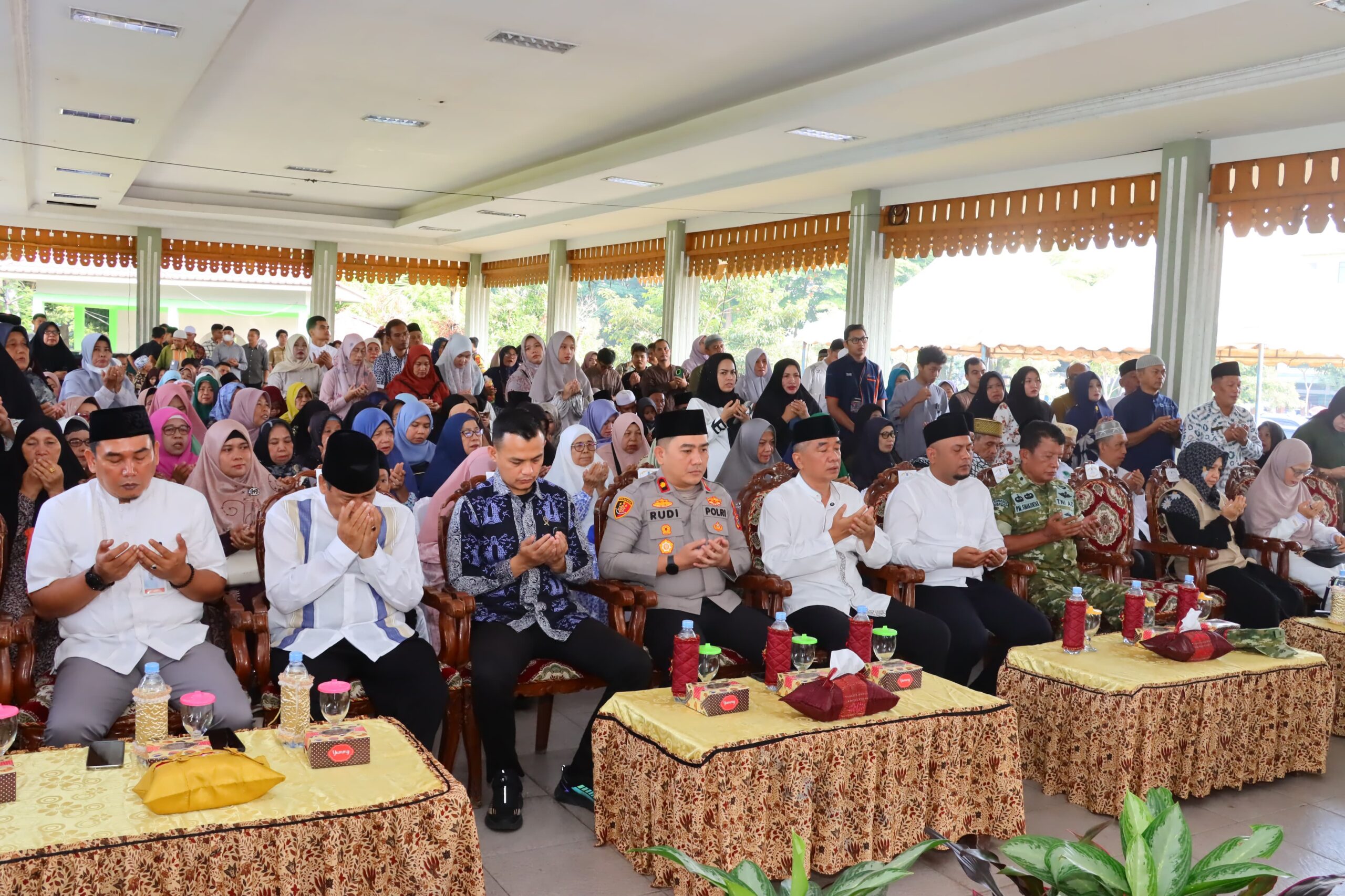 Dari Anjungan Seri Mersing, Sekdako Erwin Suheri Damanik Lepas Keberangkatan 82 Jemaah Haji Kota Tebingtinggi Menuju Tanah Suci - IMG 20260425 WA0003 scaled