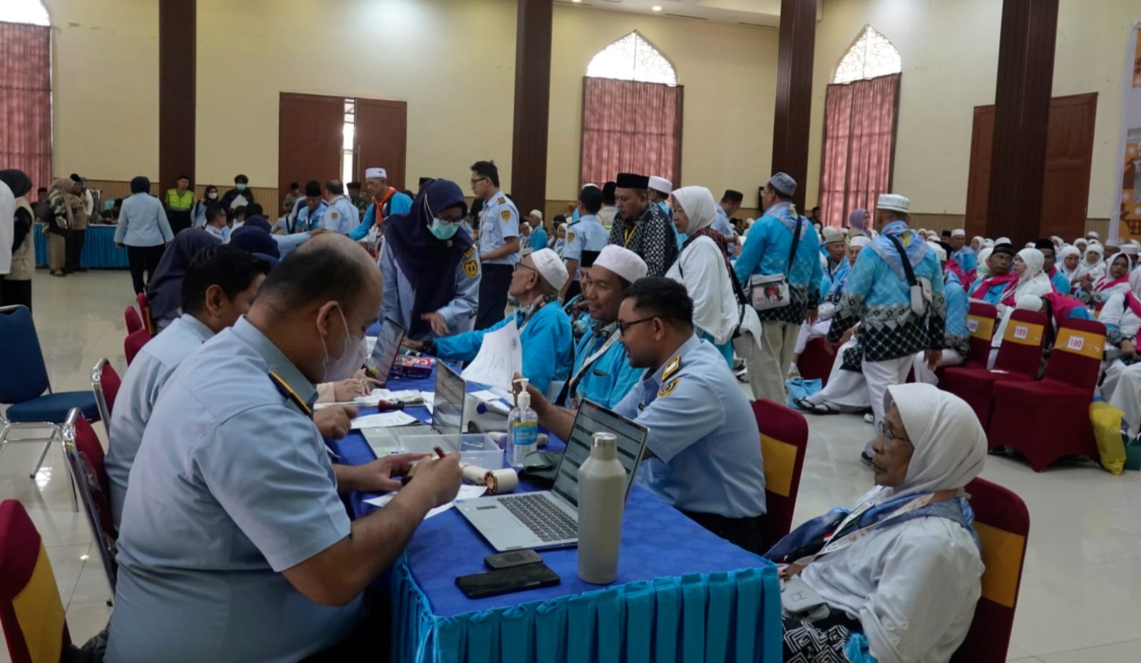 Dari Anjungan Seri Mersing, Sekdako Erwin Suheri Damanik Lepas Keberangkatan 82 Jemaah Haji Kota Tebingtinggi Menuju Tanah Suci - IMG 20260425 WA0014