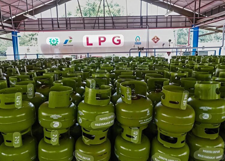 ‎‎Harga Elpiji 3 Kg Di Silang Empat Dua Koto Sumbar Melonjak Jelang Lebaran, Warga Resah ‎