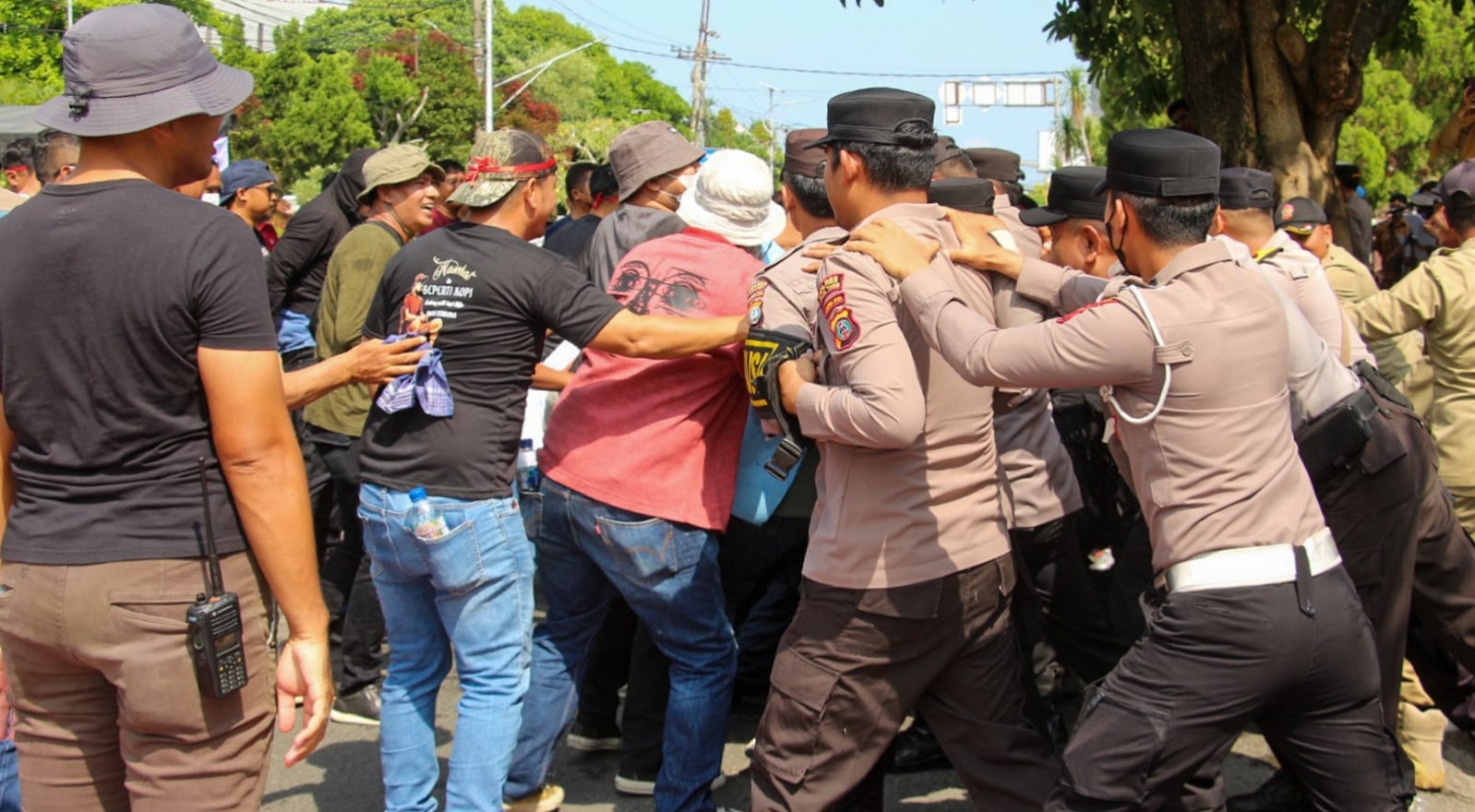 Simulasi Sispamkota Tebingtinggi, Walikota : Sinergitas Semua Unsur Kunci Utama Hadapi Dinamika Sosial - IMG 20260429 WA0017