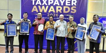 Bupati Deliserdang Raih Penghargaan Taxpayer Awards 2026